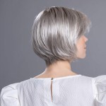 Perruque carré chic,  une coiffure moderne