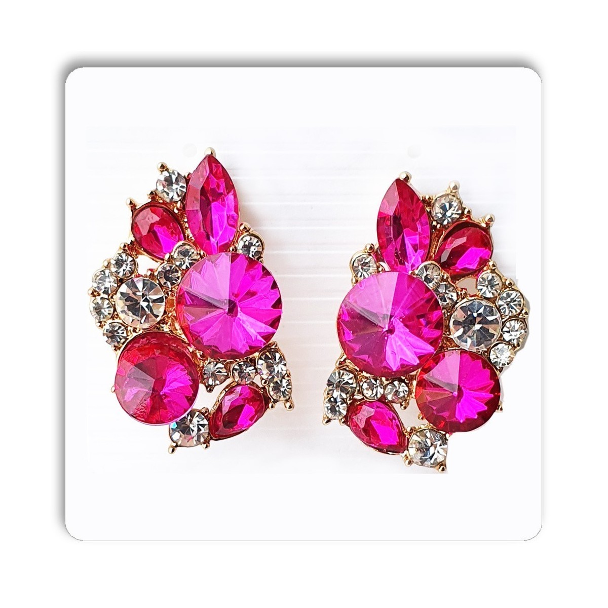 Boucles d'oreilles clips, ornée de strass