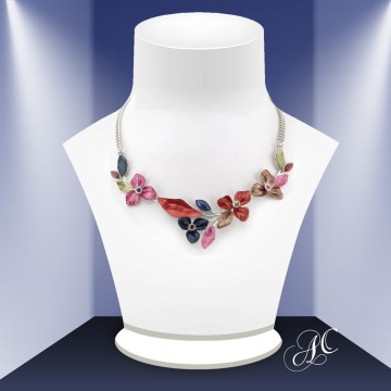 Collier de fleurs, divinement romantique